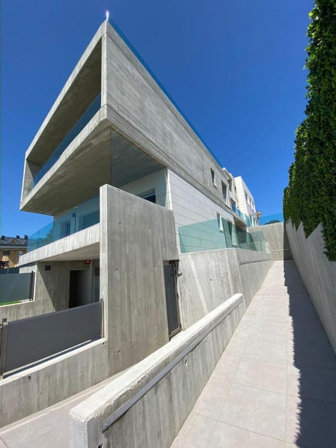 Apartamentos Modernos Residencial El Pinar Лиенкрес Екстериор снимка